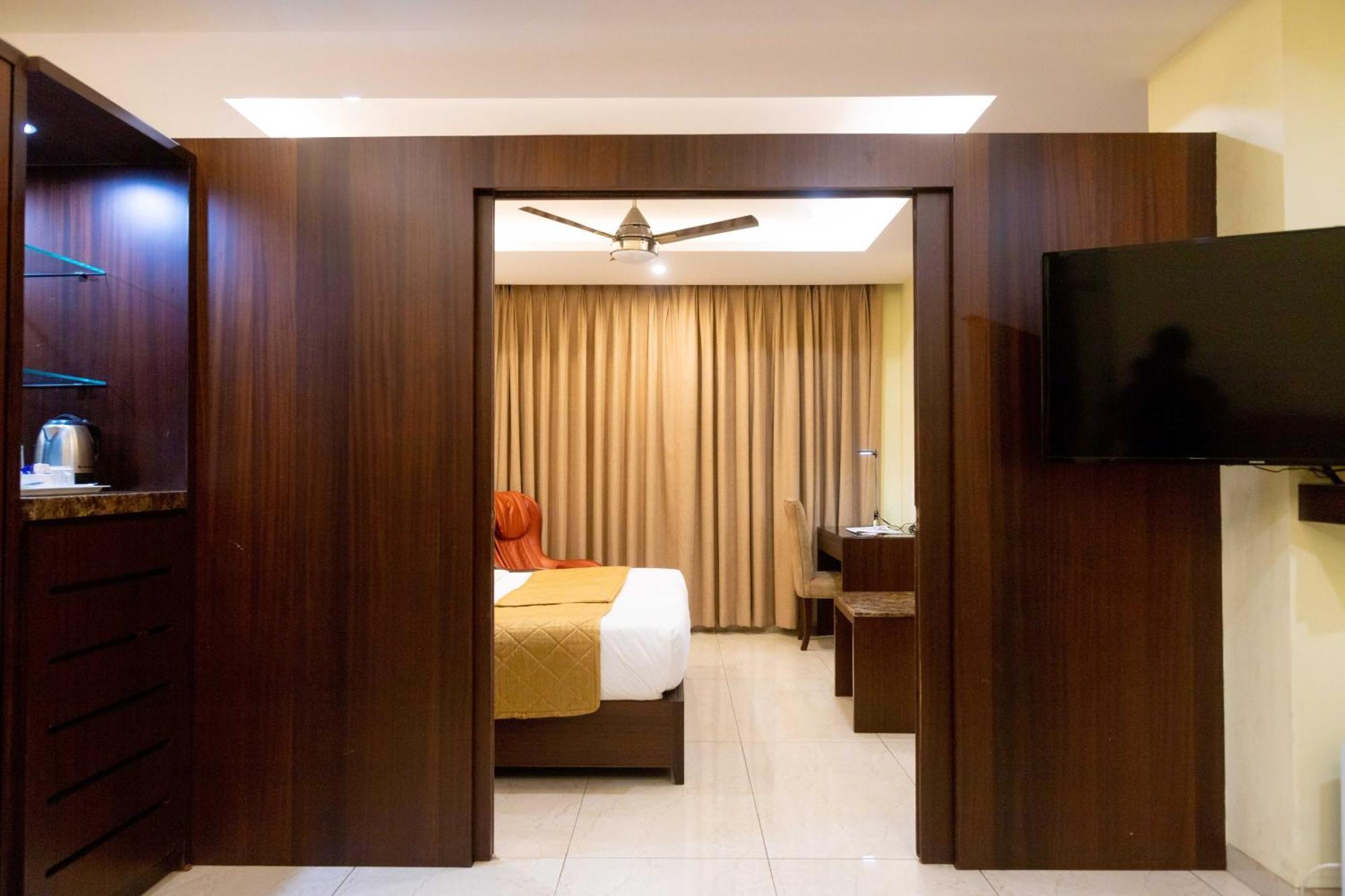 Hotel Godwin - Colaba Bombay Extérieur photo