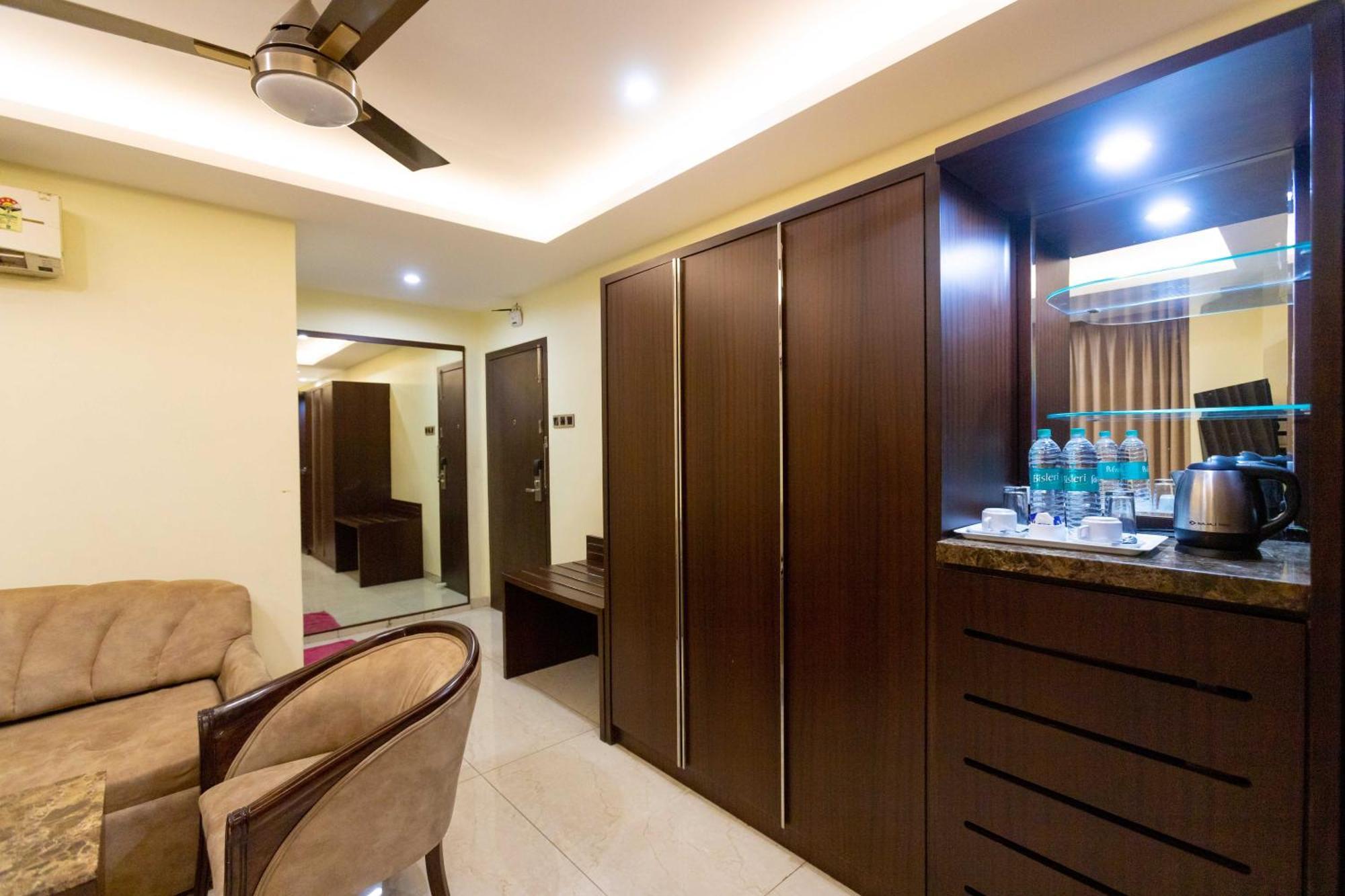 Hotel Godwin - Colaba Bombay Extérieur photo