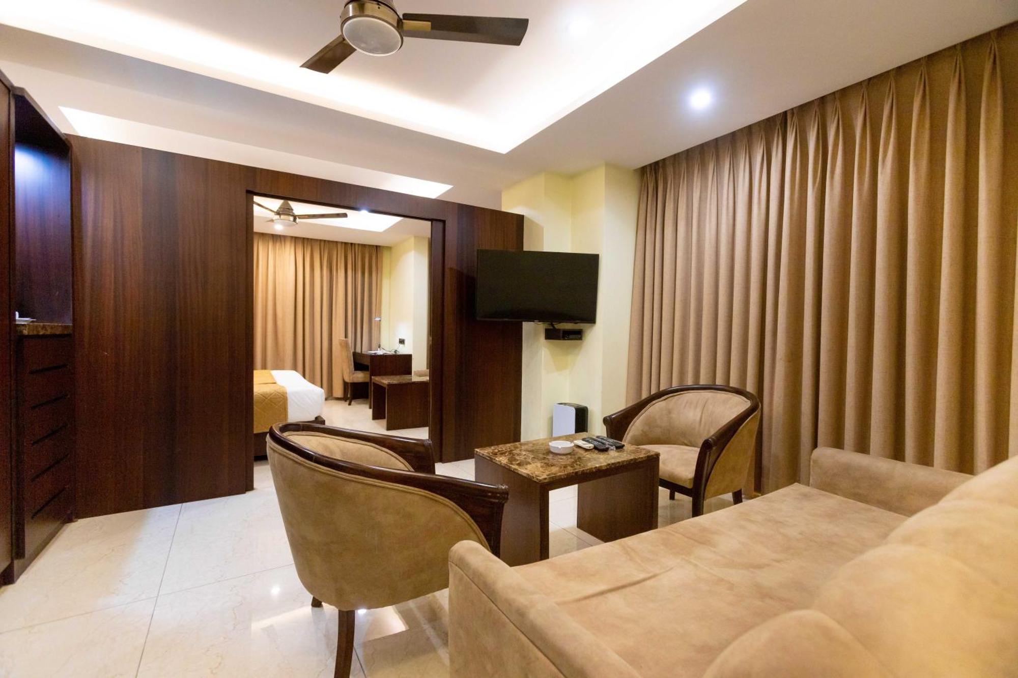 Hotel Godwin - Colaba Bombay Extérieur photo