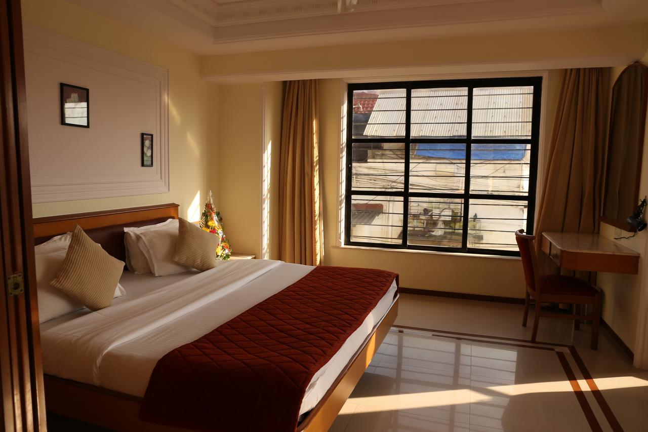 Hotel Godwin - Colaba Bombay Extérieur photo